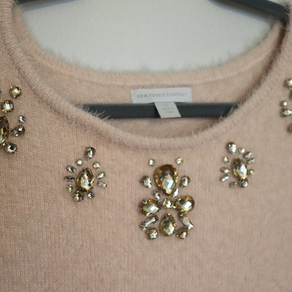 New York & Company | Pink 3/4 Sleeve Fuzzy | 026 - Picture 3 of 5